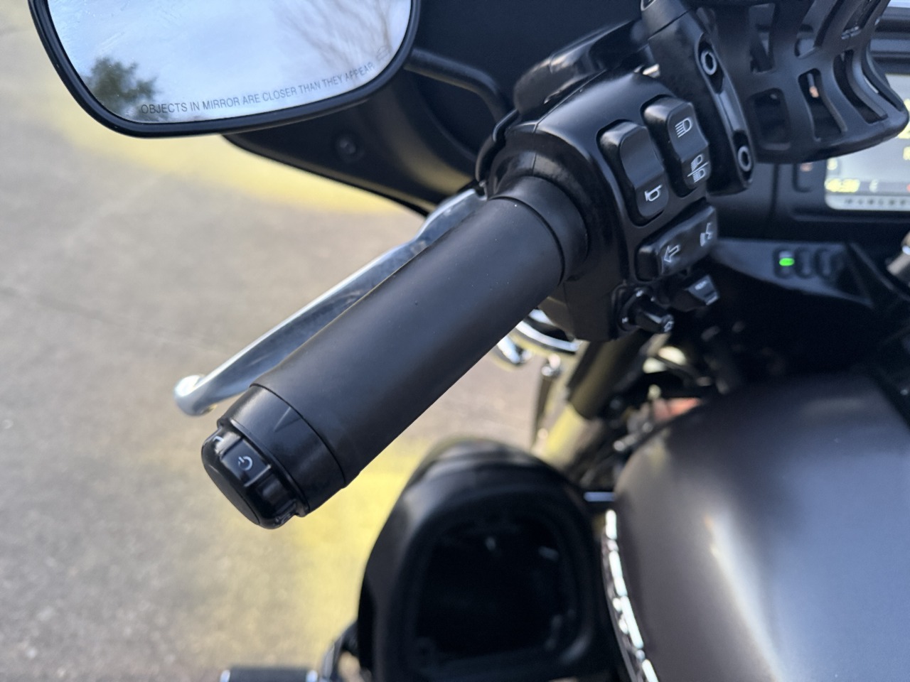 2017 Harley-Davidson FLHTK Electra Glide Ultra Limited / Street Glide